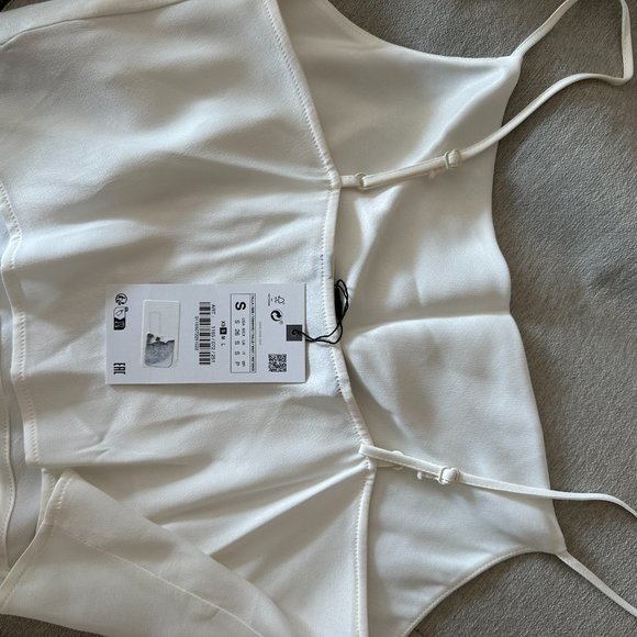 Satin Effect Crop Top NWT Zara - Picture 3 of 4